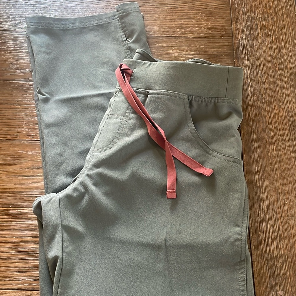 Figs Kade size small